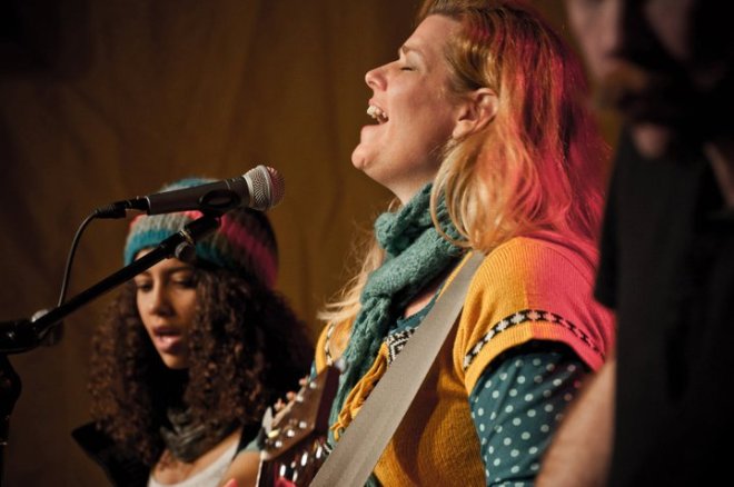 196177_10150158907776251_3542106_n